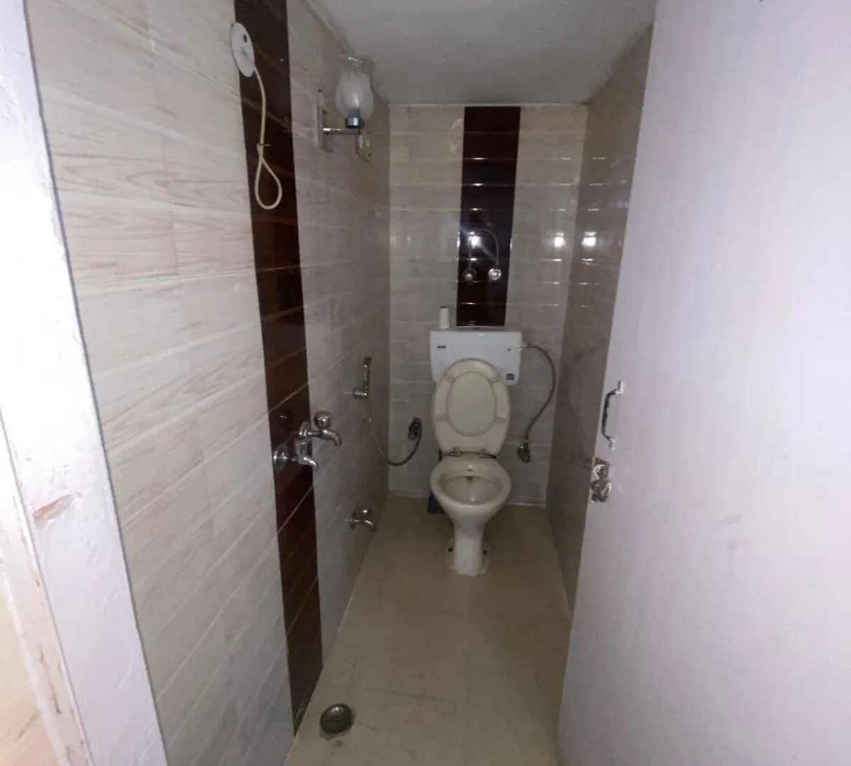 Ideal Hotel In Posh Vasant Vihar Big 1110 Sq Ft New Delhi 0*,